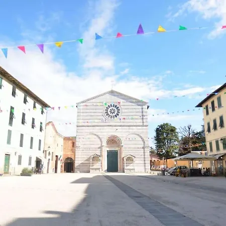 La Chiara Lucca